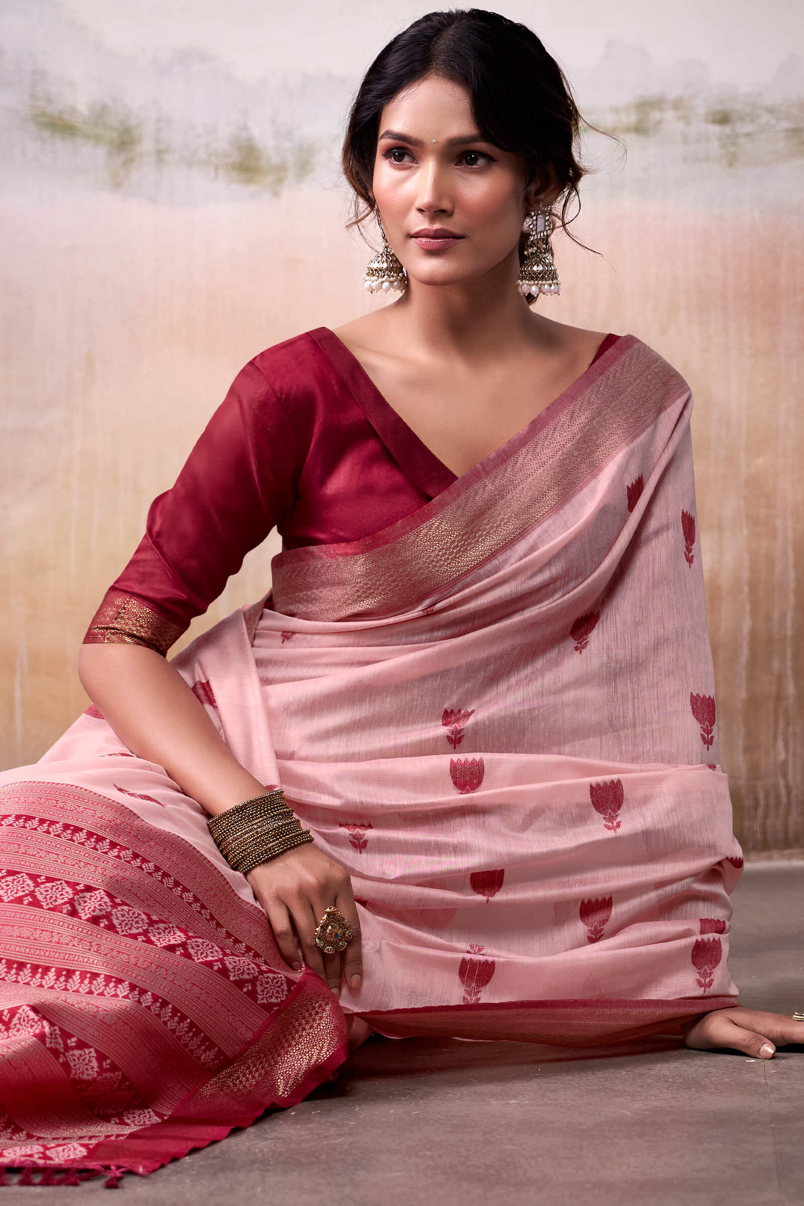 Charming Baby Pink Cotton Silk Saree With Twirling Blouse Piece - Image 4
