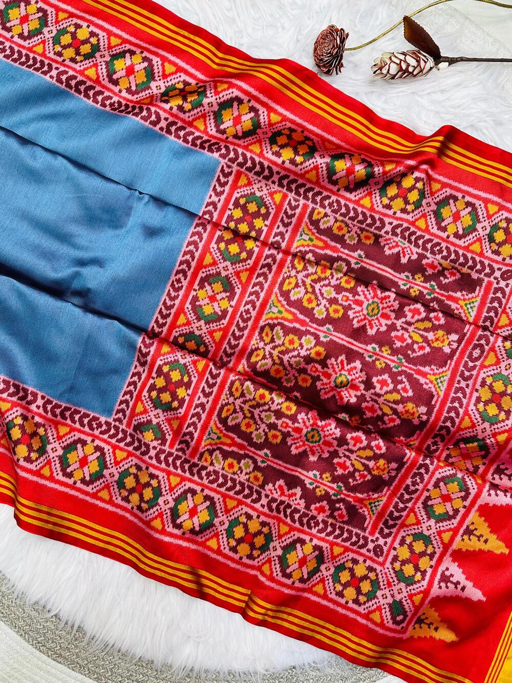 Charming Firozi Ikkat Printed Patola Silk Saree With Hypnotic Blouse Piece - Image 2