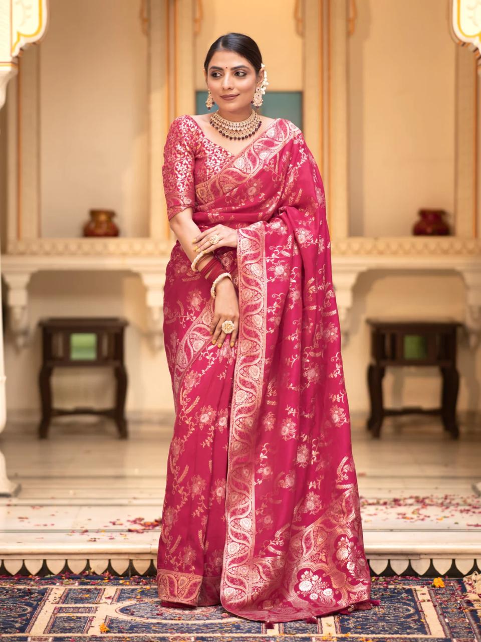 Chatoyant Dark Pink Soft Silk Saree With Chatoyant Blouse Piece - Image 3