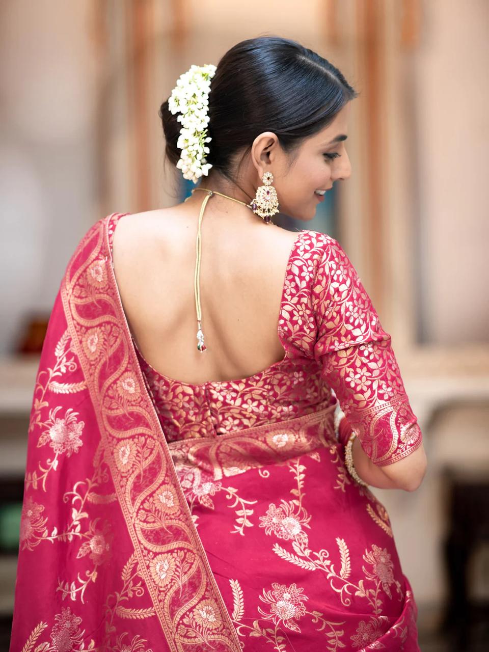 Chatoyant Dark Pink Soft Silk Saree With Chatoyant Blouse Piece - Image 4