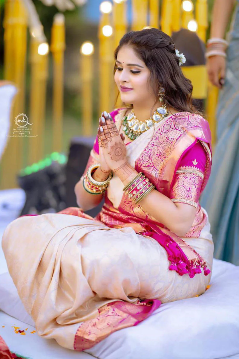 Classic Beige Soft Banarasi Silk Saree With Desultory Blouse Piece - Image 5