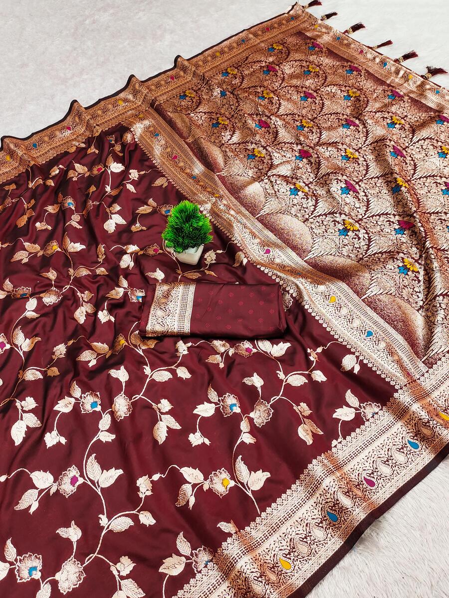 Classic Maroon Pure Zari Weaving Banarasi Silk Saree With Dulcet Blouse Piece