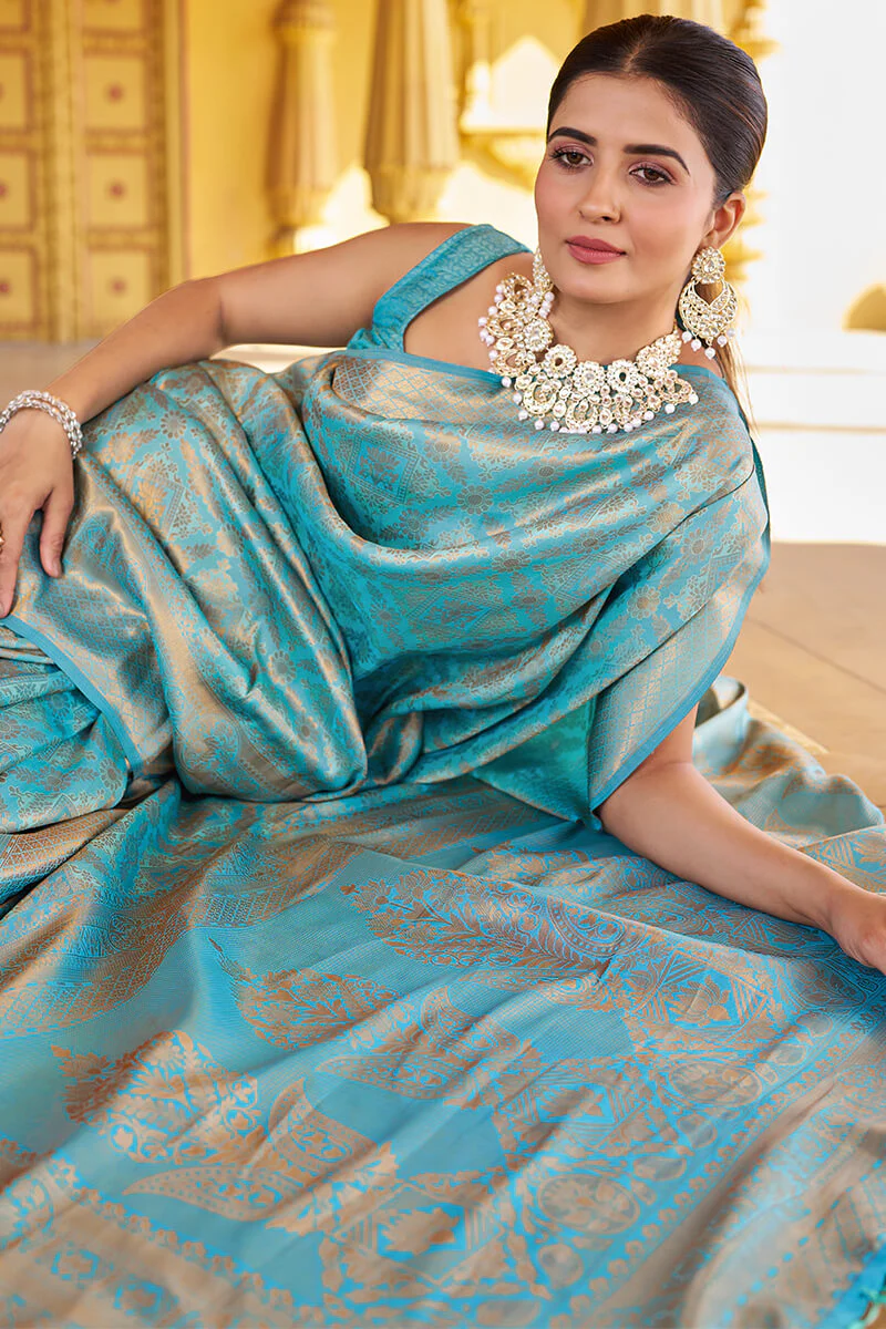 Comely Firozi Kanjivaram Silk Saree With Epiphany Blouse Piece - Image 2