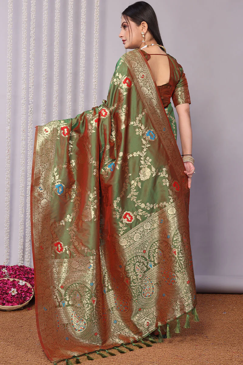 Comely Green Soft Banarasi Silk Saree With Mellifluous Blouse Piece - Image 5