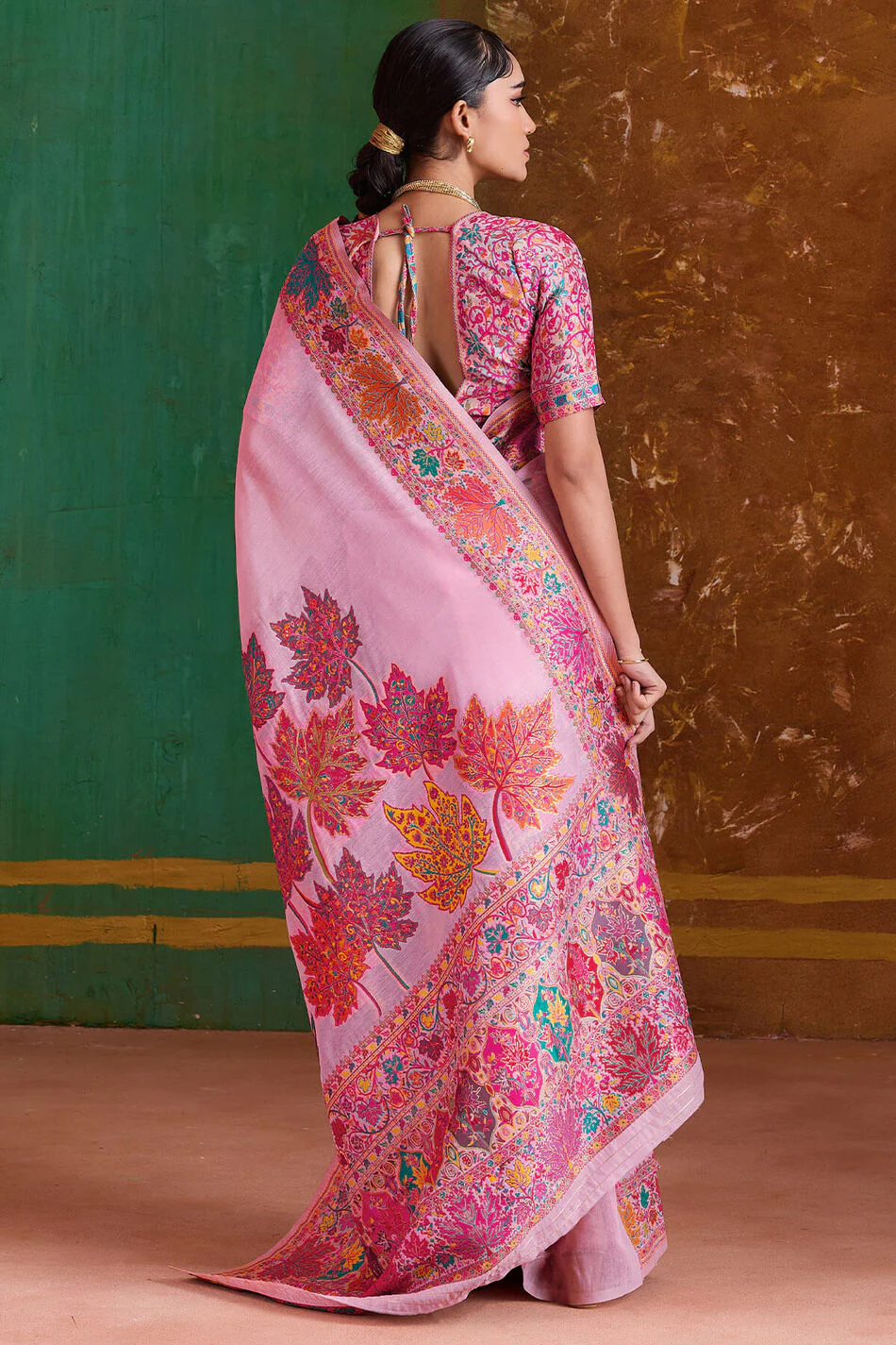 Comely Pink Pashmina Saree With Staggering Blouse Piece - Image 5