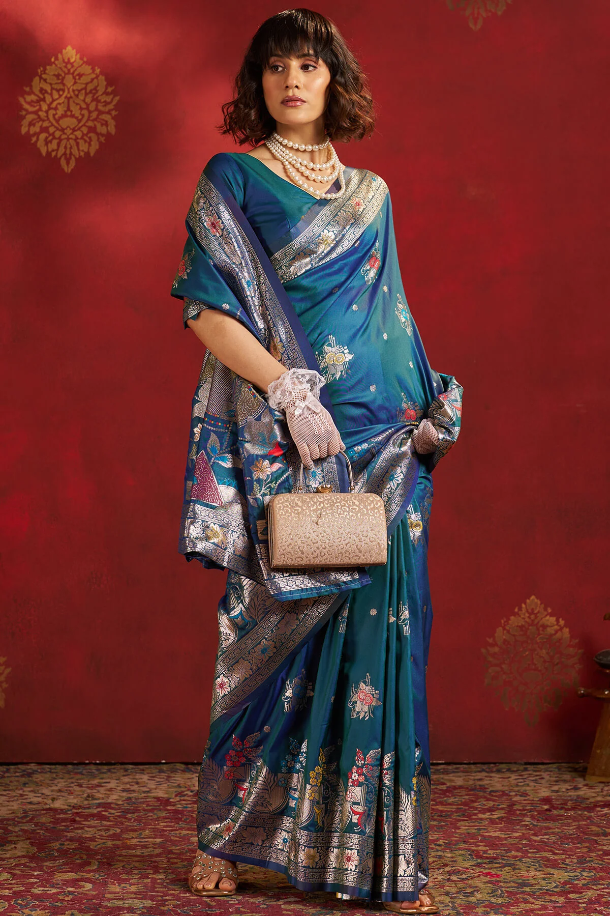 Comely Rama Pure Zari Weaving Banarasi Silk Saree With Nemesis Blouse Piece - Image 3