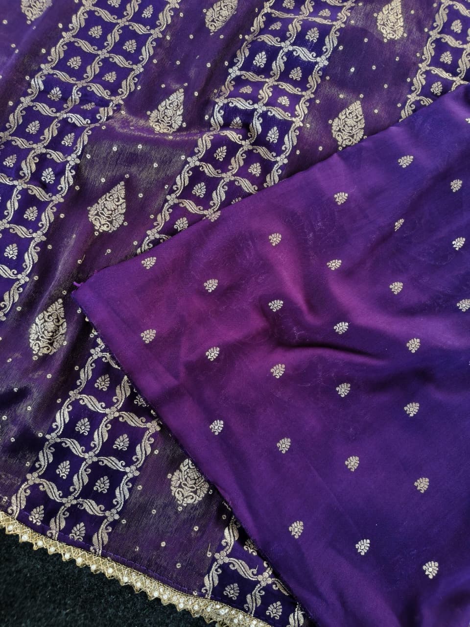 Conflate Purple Banarasi Dola Silk Saree With Energetic Blouse Piece - Image 4