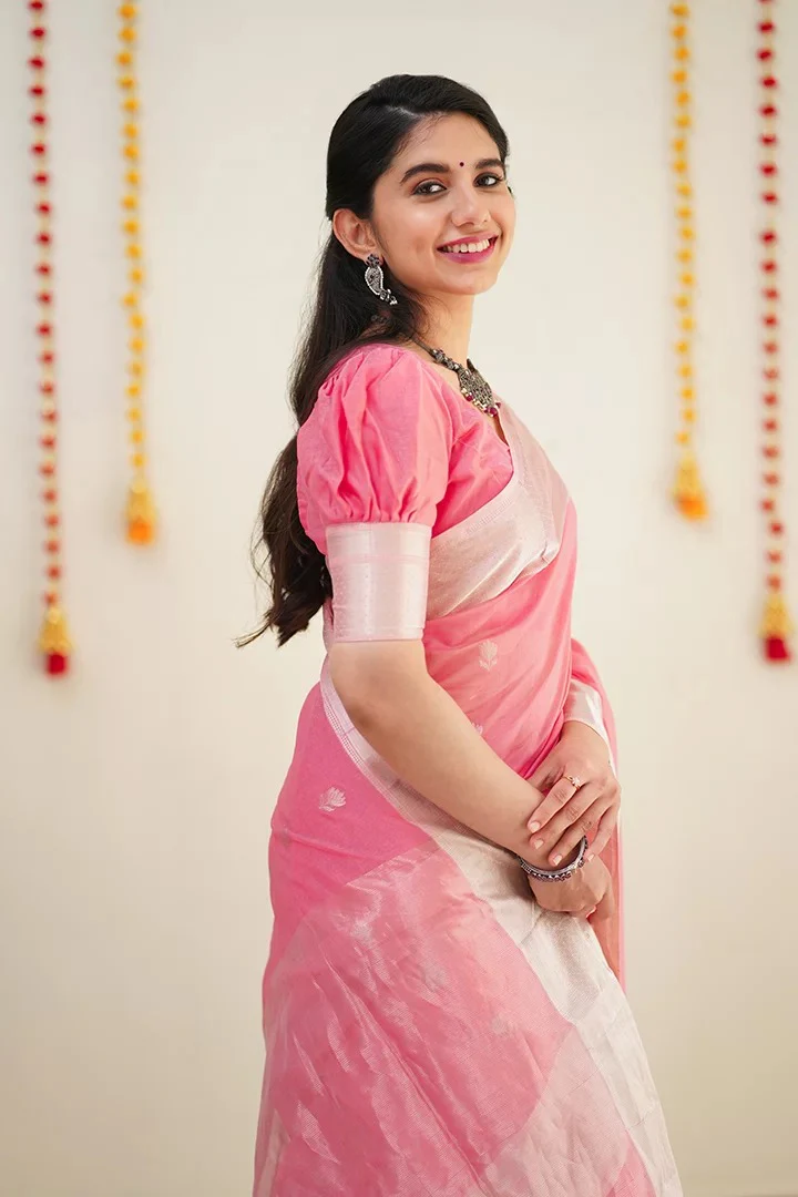 Confounding Pink Cotton Silk Saree With Splendorous Blouse Piece - Image 3