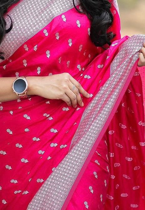Cynosure Dark Pink Cotton Silk Saree With Dissemble Blouse Piece - Image 3