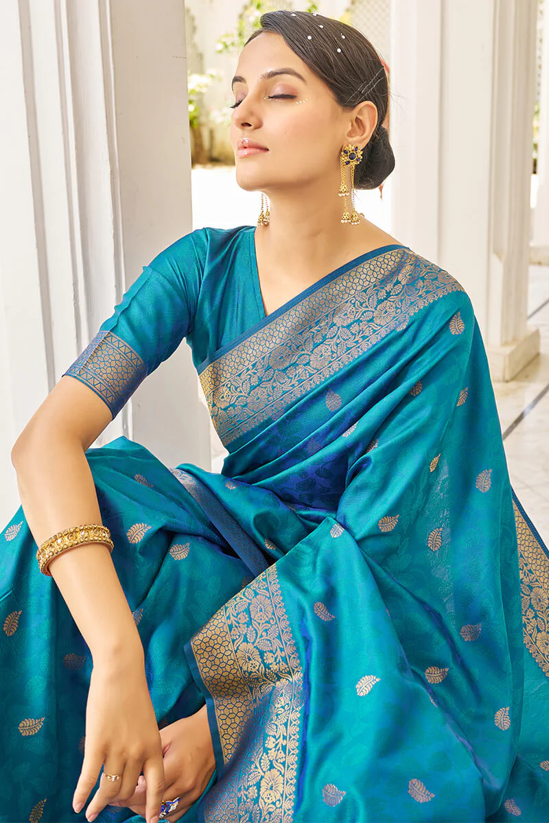Cynosure Firozi Kanjivaram Silk Saree With Comely Blouse Piece - Image 5