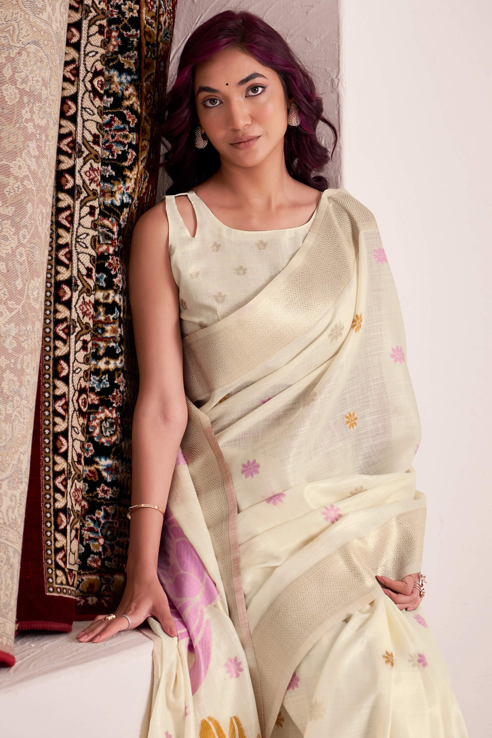 Dalliance Beige Cotton Silk Saree With Blooming Blouse Piece - Image 4