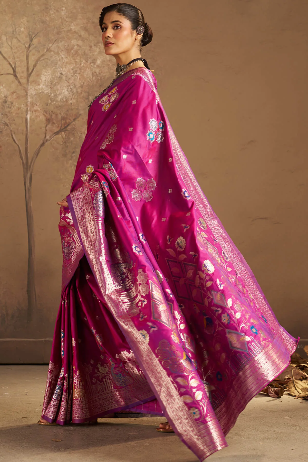 Dalliance Megnta Pure Zari Weaving Banarasi Silk Saree With Charismatic Blouse Piece - Image 4