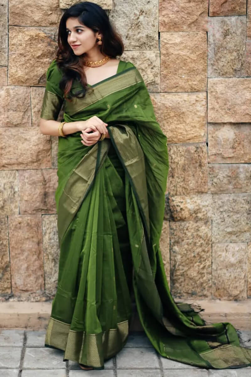 Dazzling Green Cotton Silk Saree With Beautiful Blouse Piece - Image 5