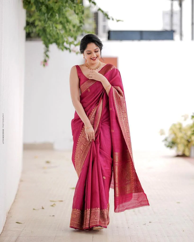 Delectable Dark Pink Soft Silk Saree With Gratifying Blouse Piece - Image 5