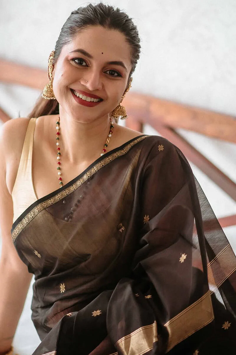 Delightful Black Cotton Silk Saree With Murmurous Blouse Piece - Image 3