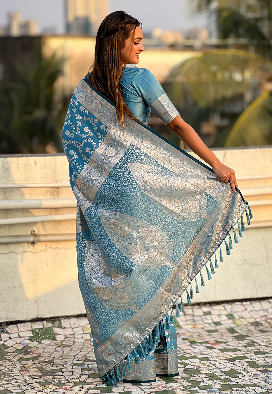 Delightful Firozi Soft Silk Saree With Petrichor Blouse Piece - Image 4