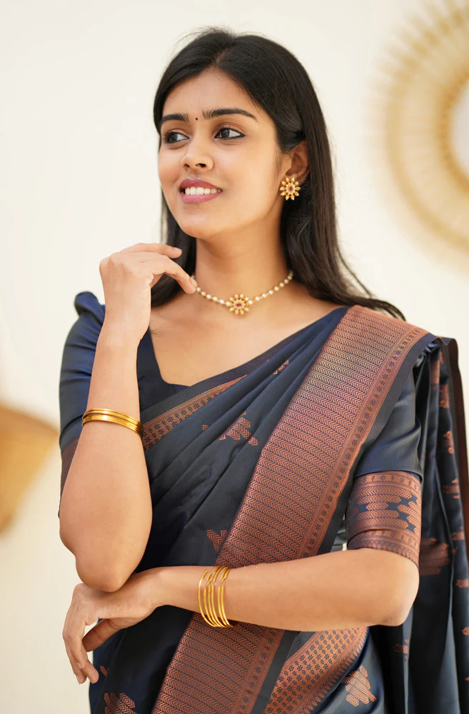 Delightful Navy Blue Soft Silk Saree With Prettiest Blouse Piece - Image 4