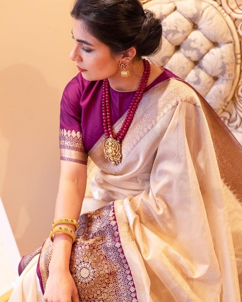 Demanding Beige Soft Banarasi Silk Saree With Adorable Blouse Piece - Image 5