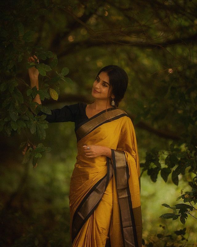 Lovely Yellow Soft Banarasi Silk Saree With Gleaming Blouse Piece - Image 2