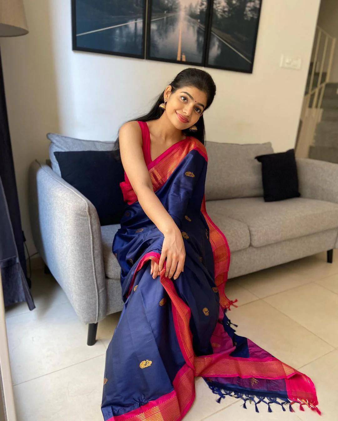 Demanding Blue Soft Banarasi Silk Saree With Intricate Blouse Piece - Image 4