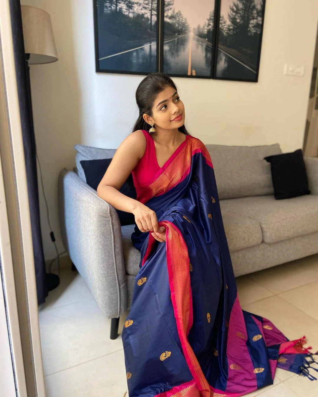 Demanding Blue Soft Banarasi Silk Saree With Intricate Blouse Piece - Image 5