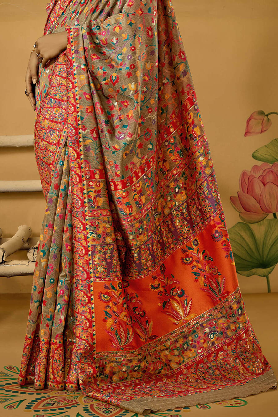 Demanding Grey Pashmina Saree With Magnetic Blouse Piece - Image 5