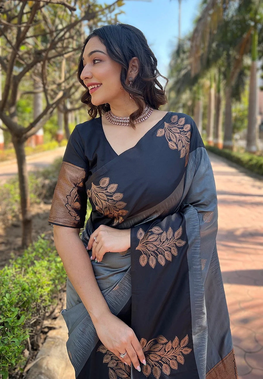 Demanding Grey Soft Silk Saree With Fancifull Blouse Piece - Image 2