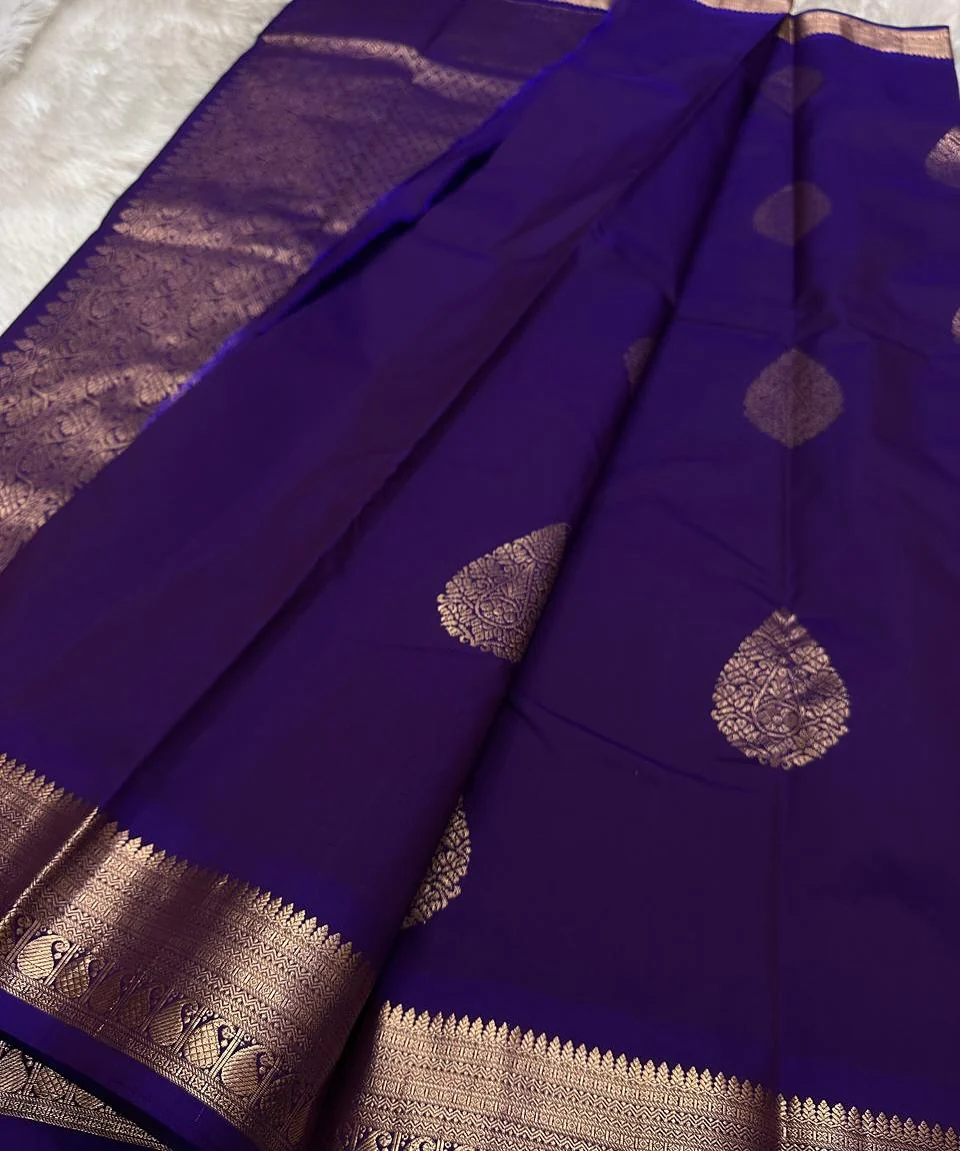 Demesne Purple Pure Zari Weaving Banarasi Silk Saree With Sizzling Blouse Piece