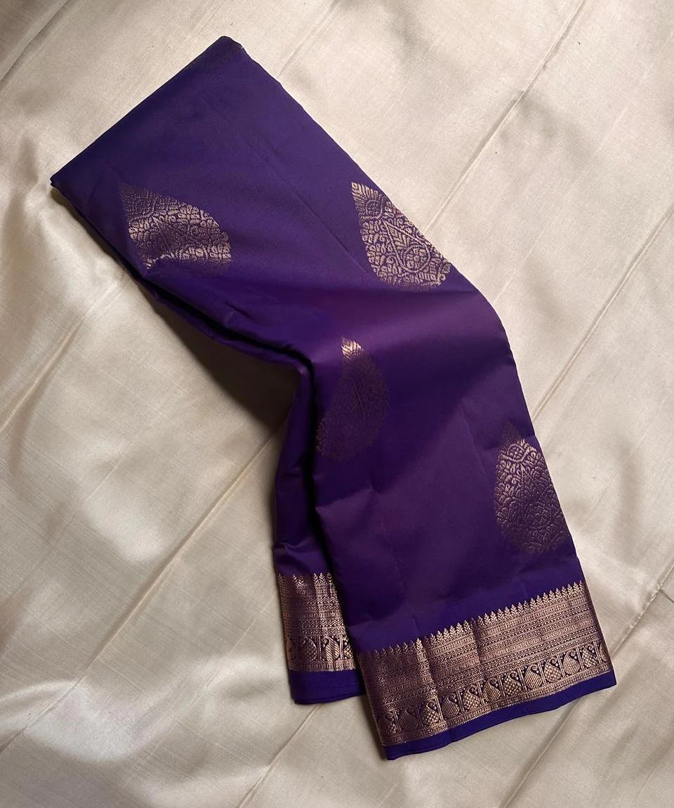 Demesne Purple Pure Zari Weaving Banarasi Silk Saree With Sizzling Blouse Piece - Image 2