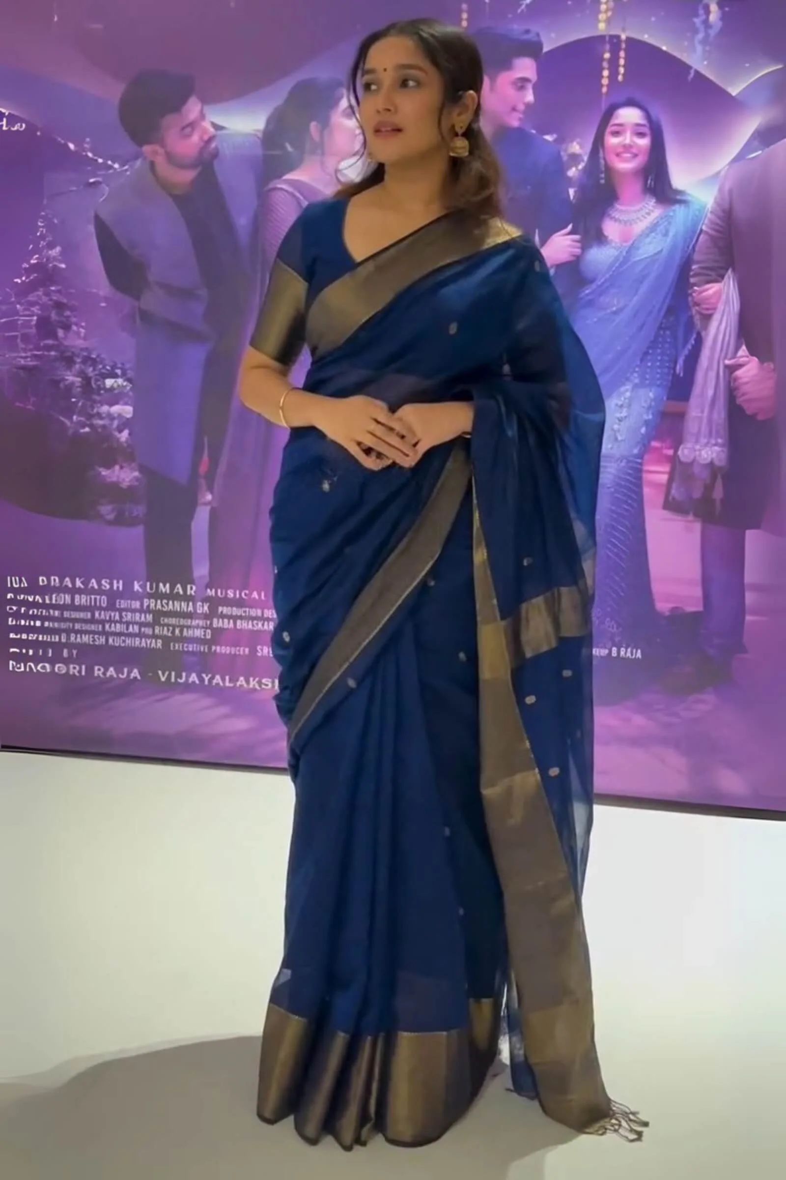Demure Navy Blue Cotton Silk Saree With Glamorous Blouse Piece - Image 4