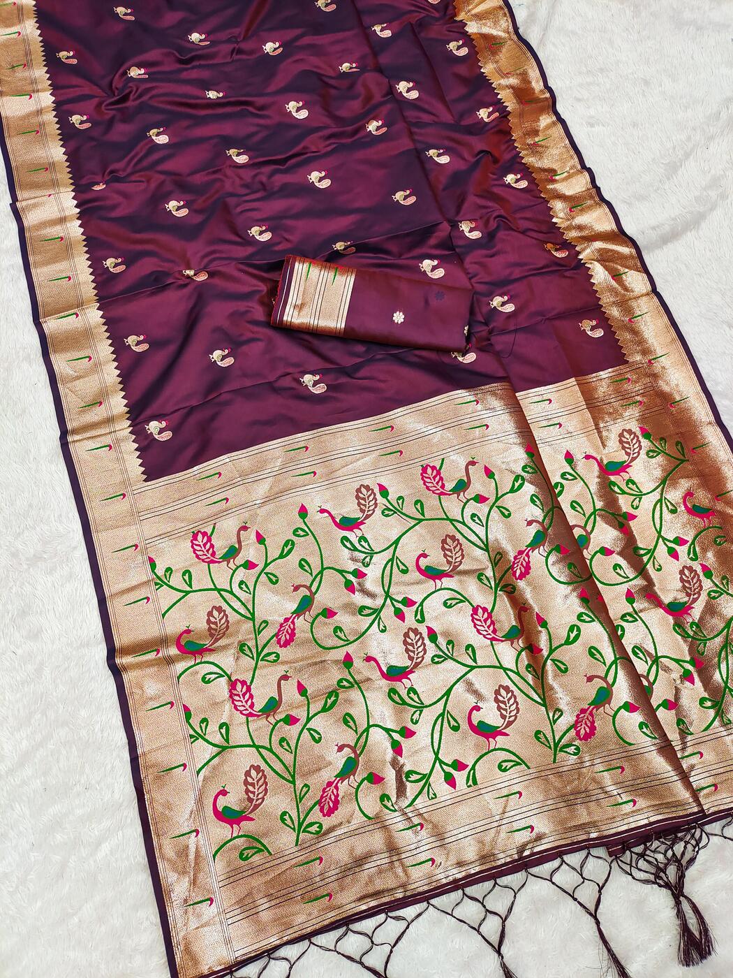 Demure Purple Paithani Silk Saree With Sonorous Blouse Piece