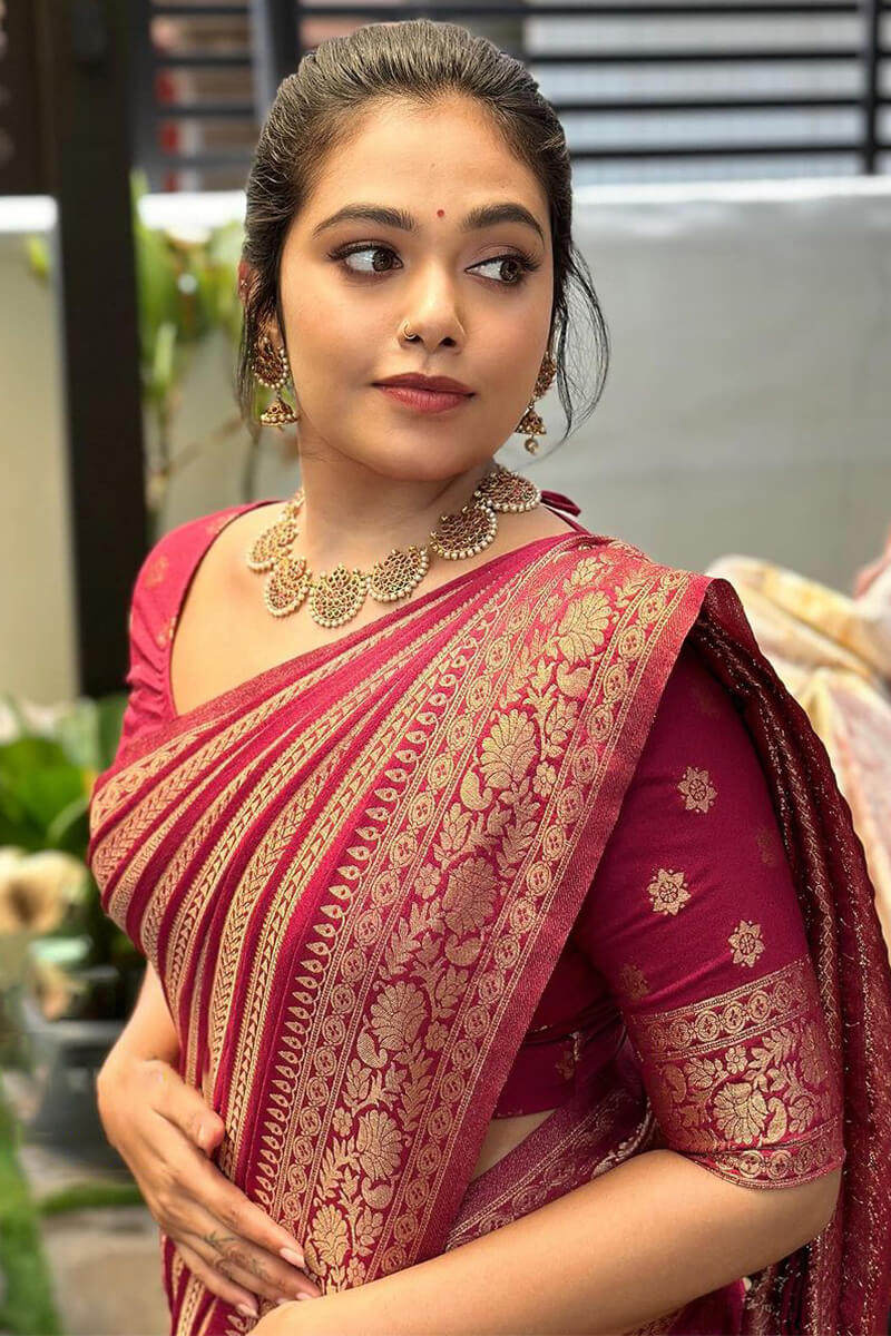 Deserving Dark Pink Soft Silk Saree With Flaunt Blouse Piece - Image 4