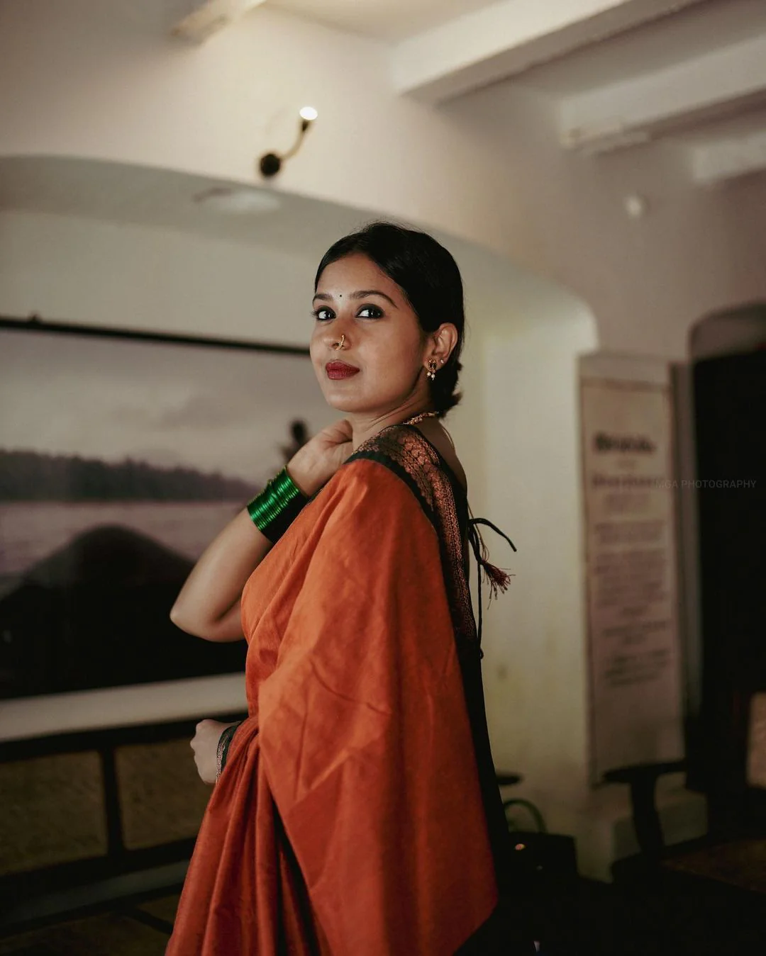 Deserving Orange Soft Banarasi Silk Saree With Beauteous Blouse Piece - Image 5