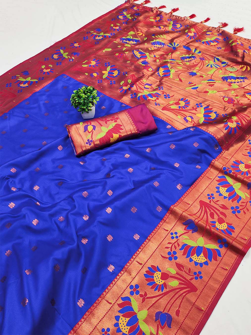 Deserving Royal Blue Paithani Silk Saree With Adorable Blouse Piece - Image 5