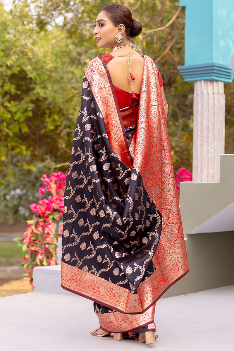Desirable Black Soft Banarasi Silk Saree With Mesmeric Blouse Piece - Image 5