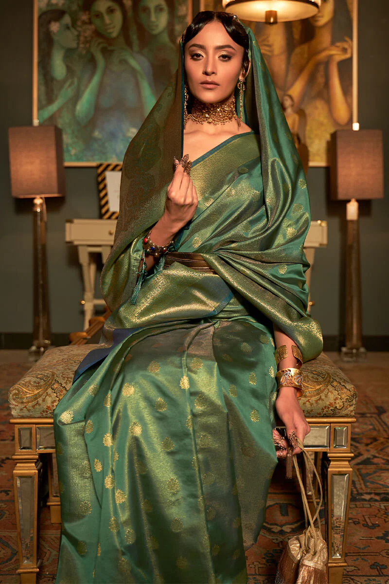 Desirable Green Kanjivaram Silk Saree With Fairytale Blouse Piece - Image 2