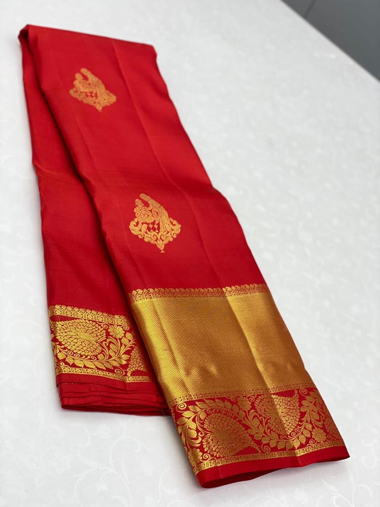 Desirable Red Soft Banarasi Silk Saree With Classic Blouse Piece - Image 3