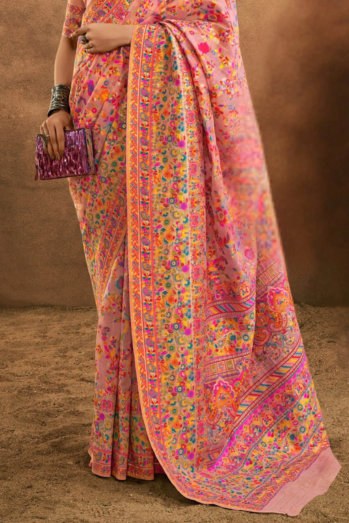 Desiring Pink Pashmina Saree With Mesmeric Blouse Piece - Image 5
