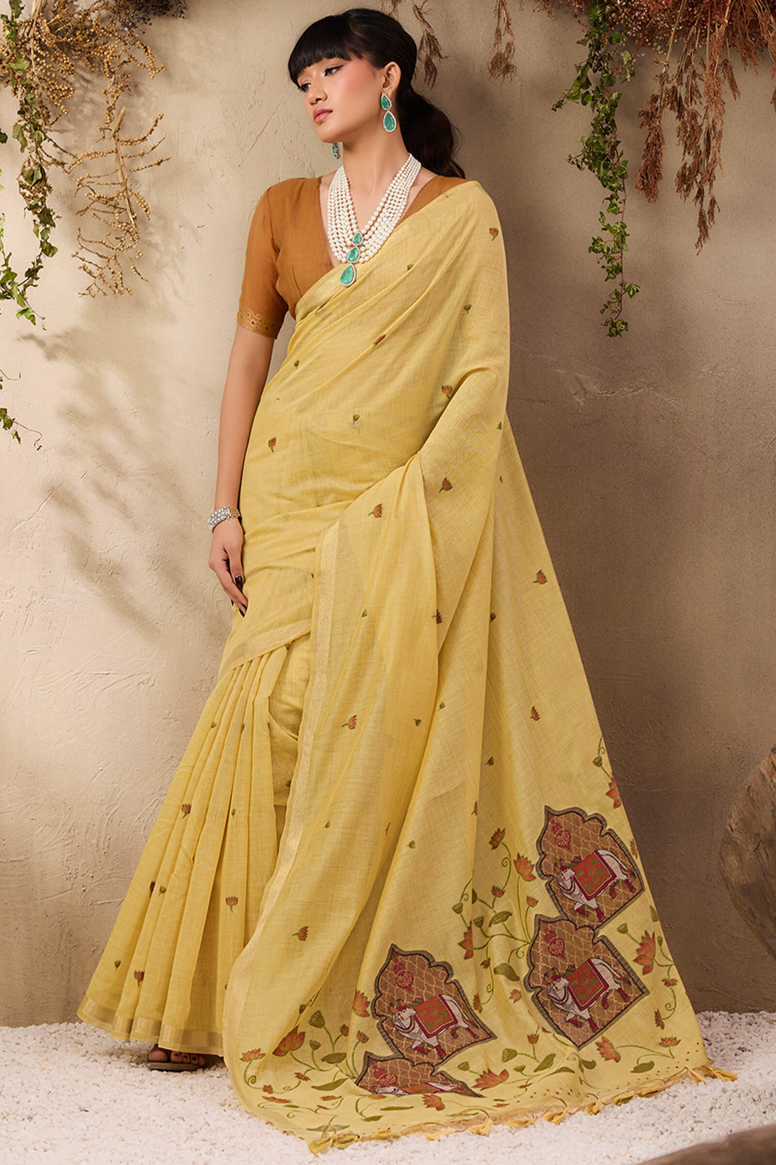 Desiring Yellow Cotton Silk Saree With Staggering Blouse Piece - Image 3