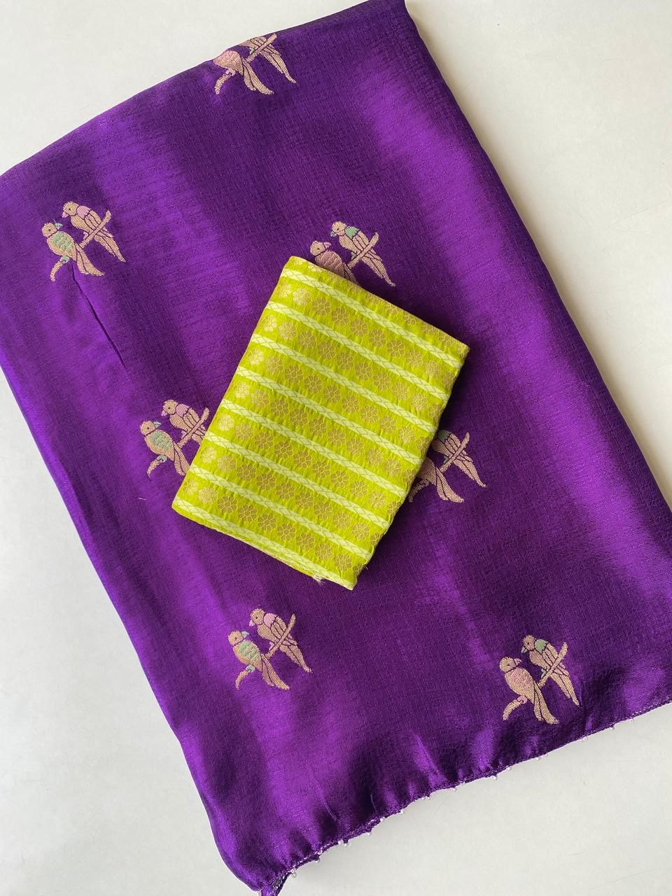 Desuetude Purple Embroidery Work Crush Silk Saree With Classy Blouse Piece - Image 2