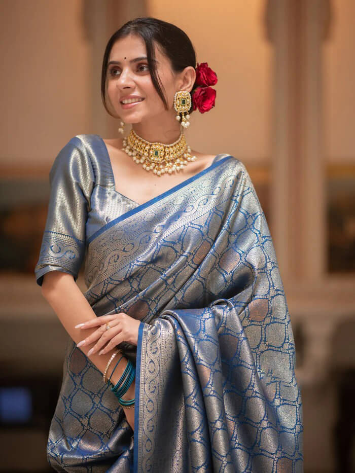 Desultory Blue Soft Silk Saree With Admirable Blouse Piece - Image 2