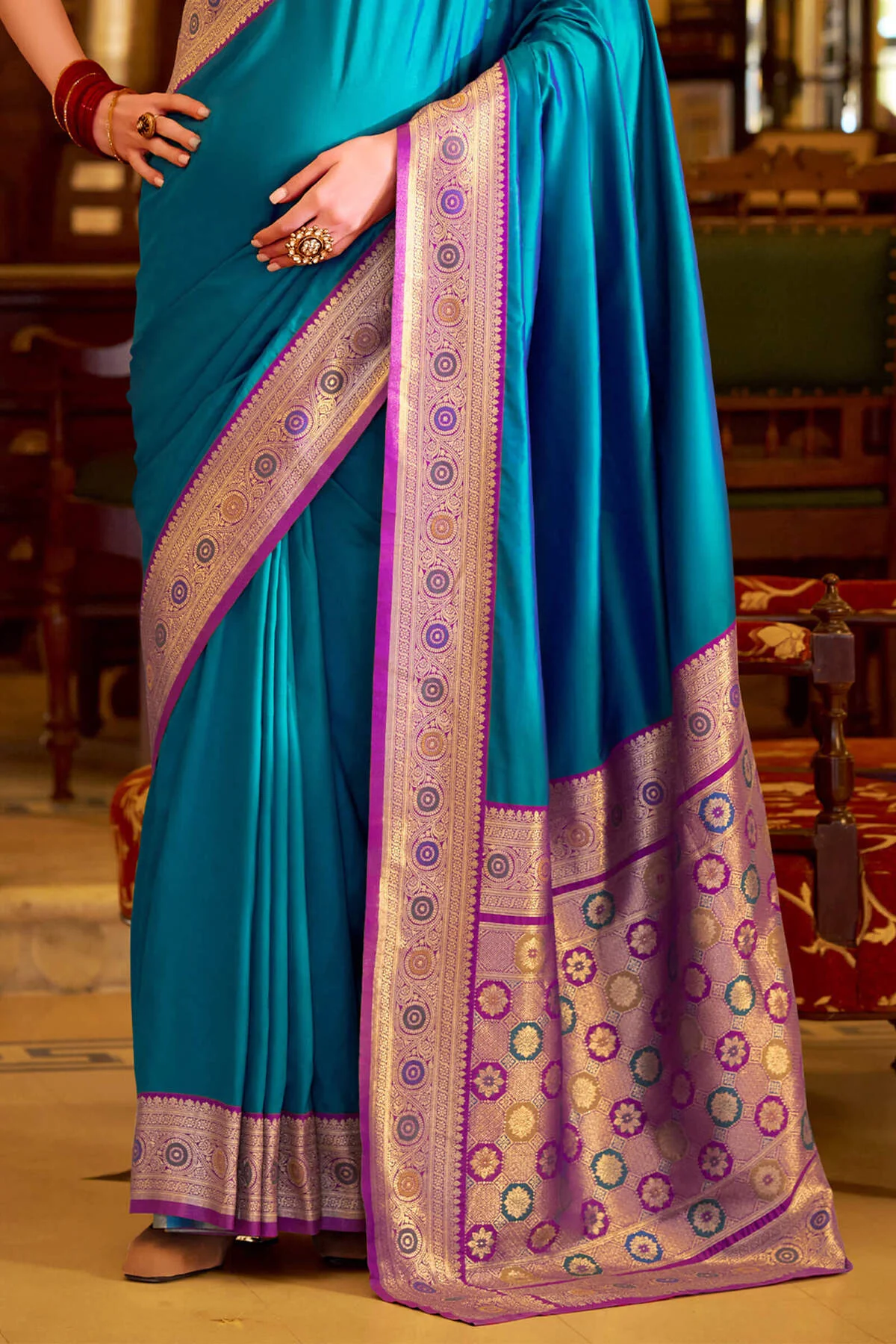 Desultory Firozi Pure Zari Weaving Banarasi Silk Saree With Most Flattering Blouse Piece - Image 4