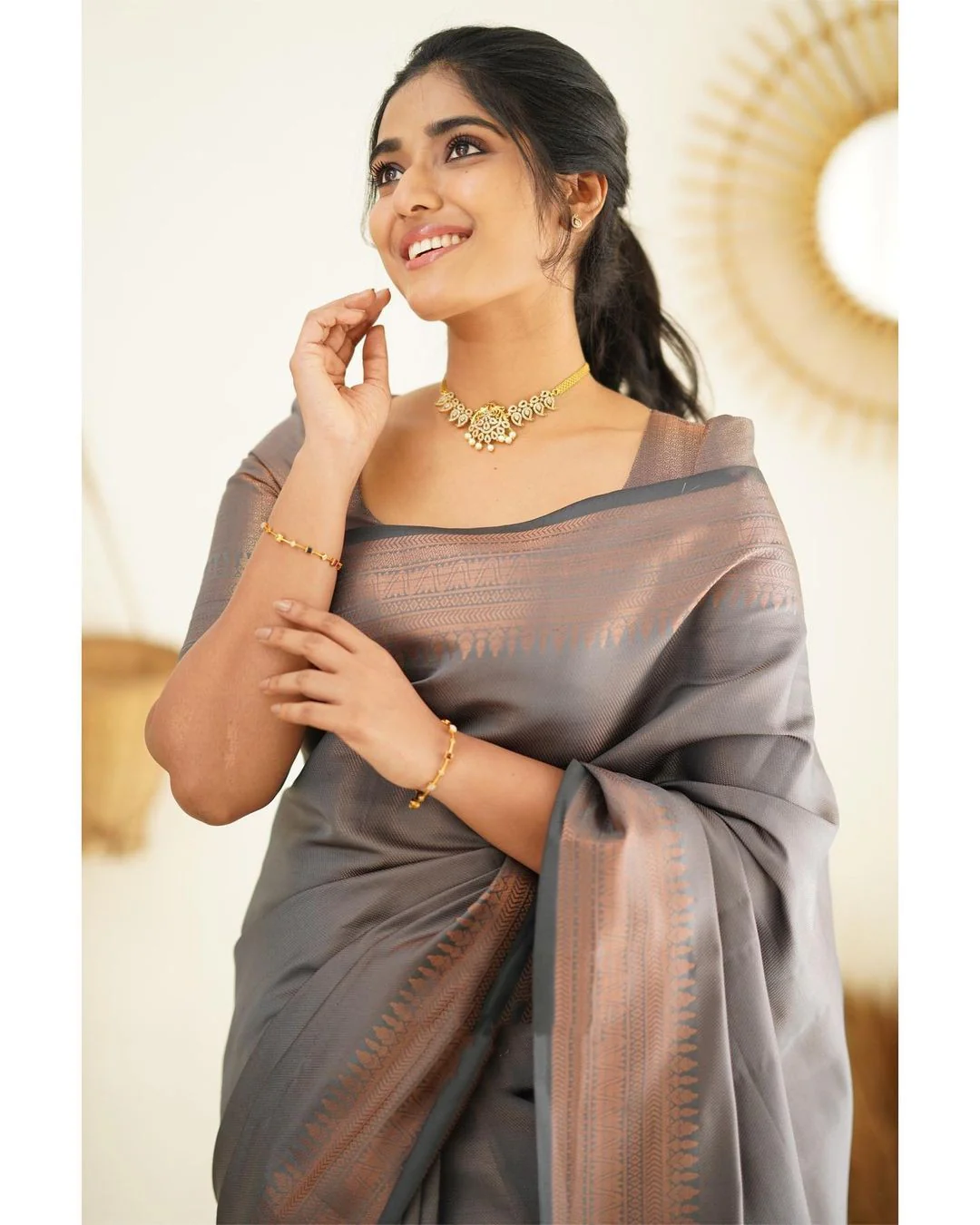 Desultory Grey Soft Silk Saree With Seraglio Blouse Piece - Image 4