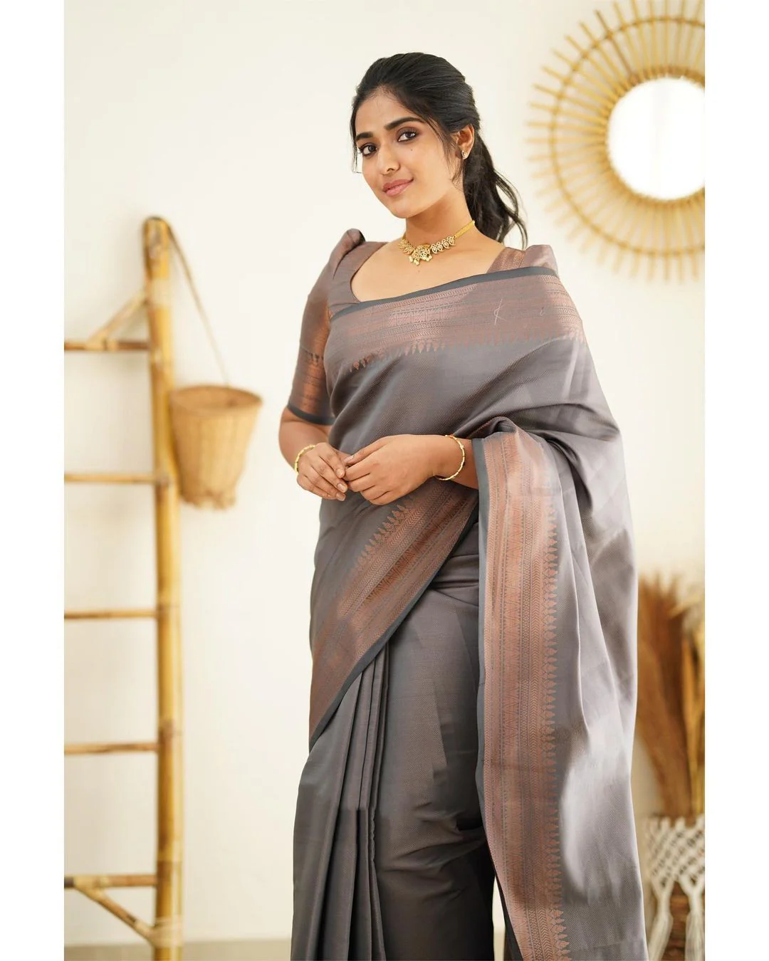 Desultory Grey Soft Silk Saree With Seraglio Blouse Piece - Image 6