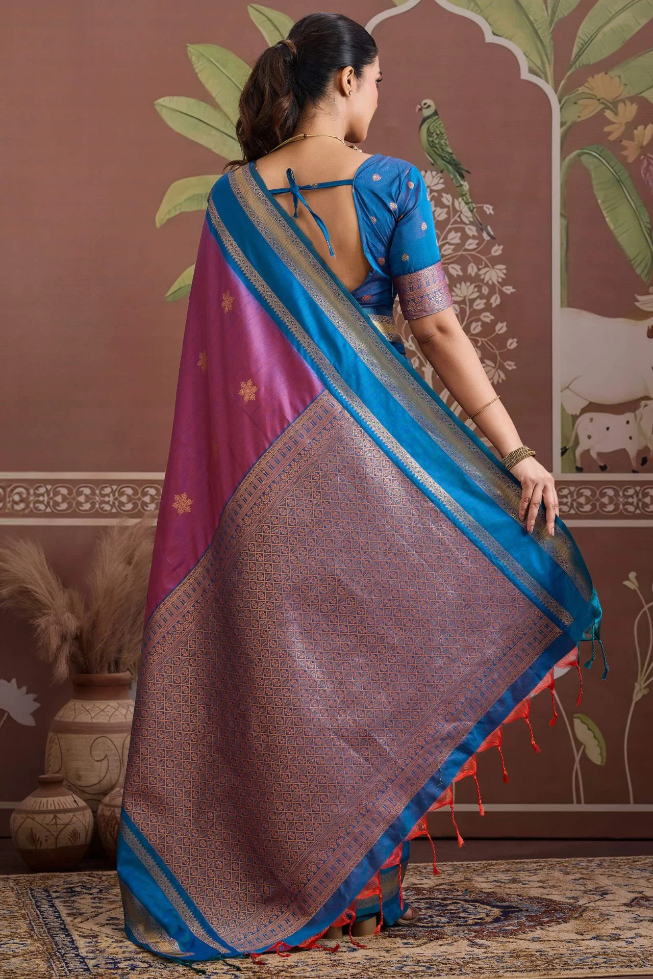 Diaphanous Lavender Banarasi Tussar Silk Saree With Vestigial Blouse Piece - Image 6