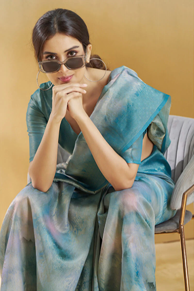 Dissemble Blue Digital Printed Soft Silk Saree With Serendipity Blouse Piece - Image 4