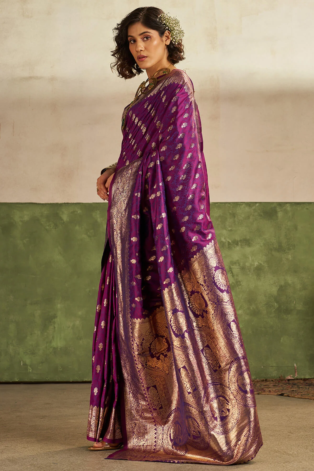 Dissemble Purple Pure Zari Weaving Banarasi Silk Saree With Majestic Blouse Piece - Image 3