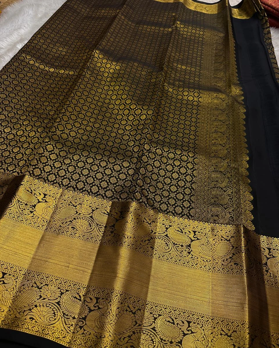 Divine Black Soft Banarasi Silk Saree With Seraphic Blouse Piece - Image 2