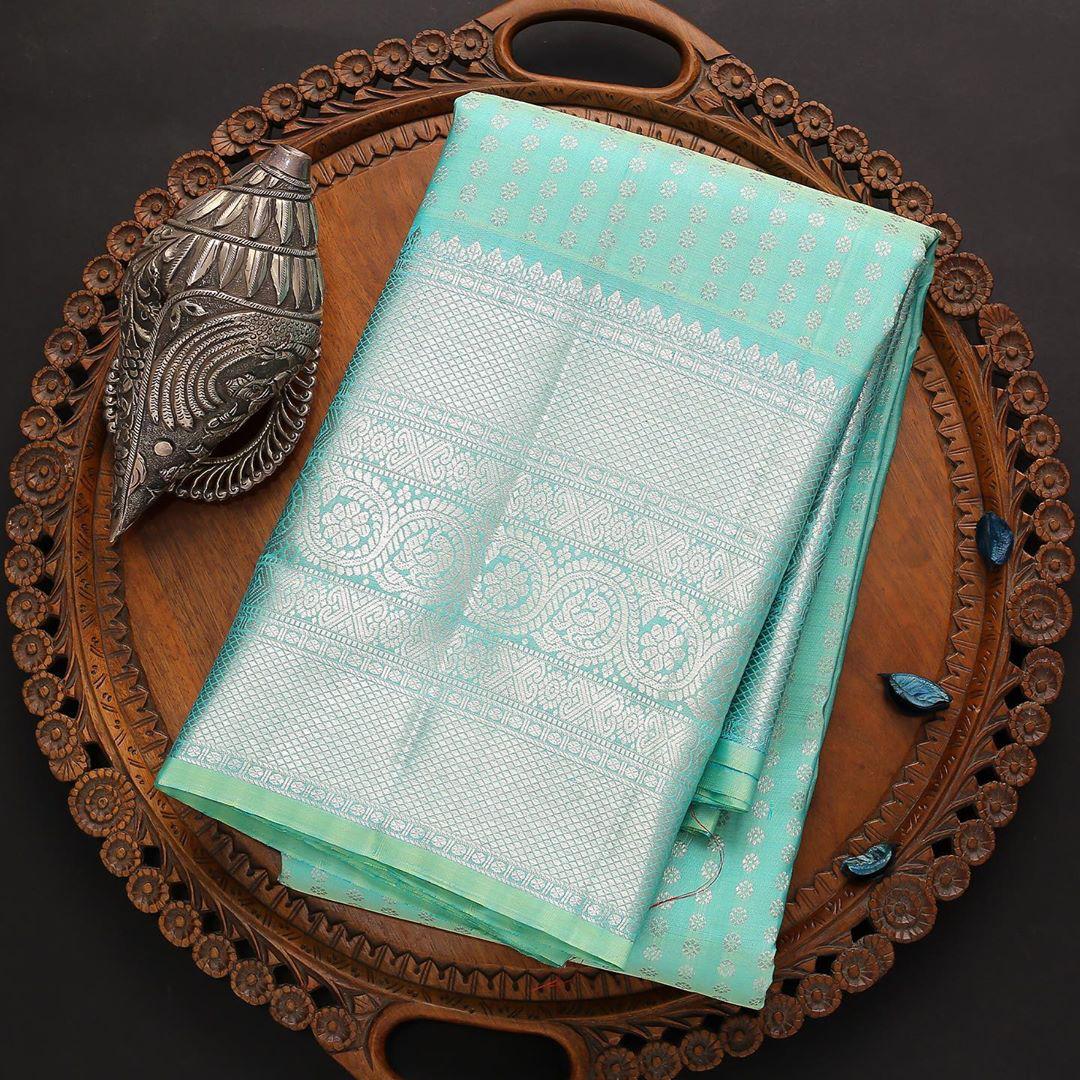 Divine Firozi Soft Silk Saree With Dalliance Blouse Piece - Image 3