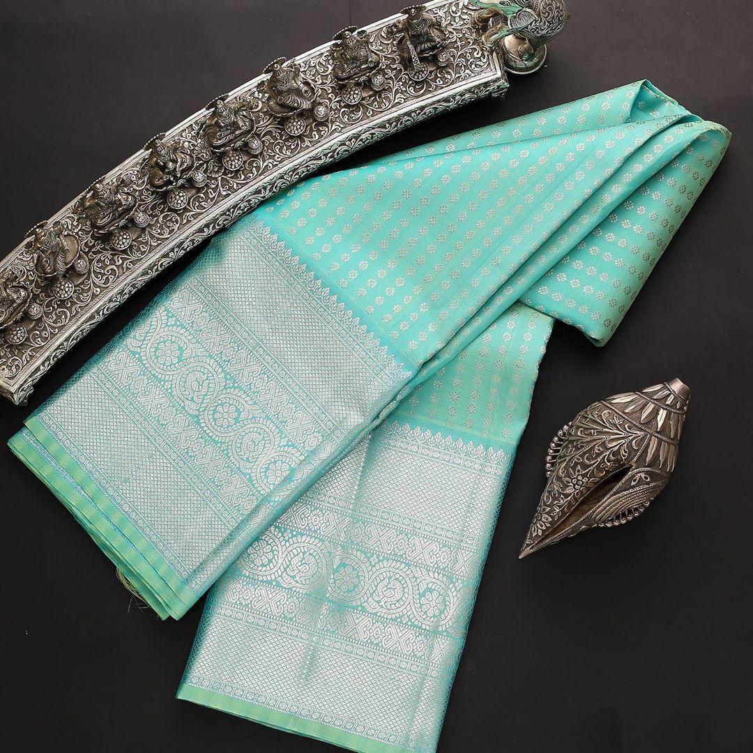Divine Firozi Soft Silk Saree With Dalliance Blouse Piece - Image 4